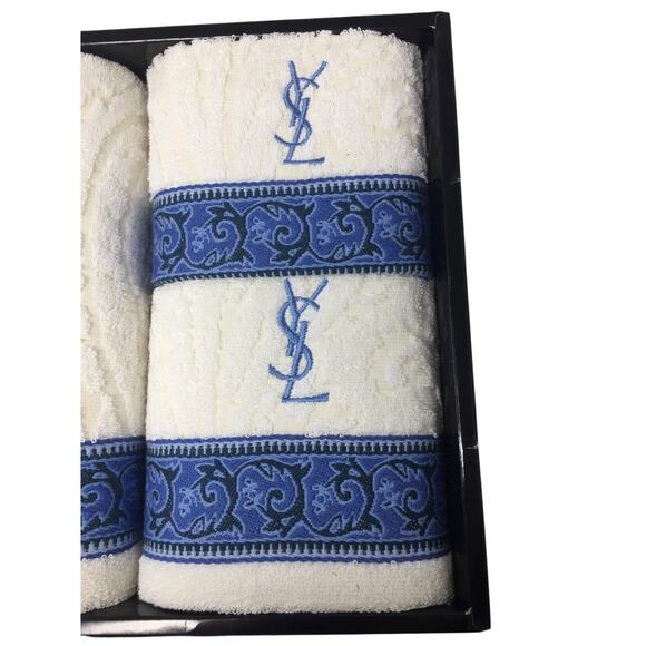 Yves Saint Laurent Embroidered Monogram Bath Towel Set - YSL - Picture 4 of 11